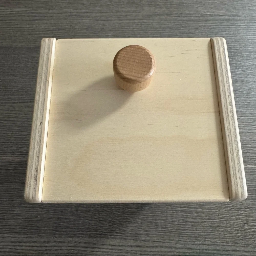 Lovevery Wooden Counting Box with 10 Number Cards Pegs Free Spirit Kit